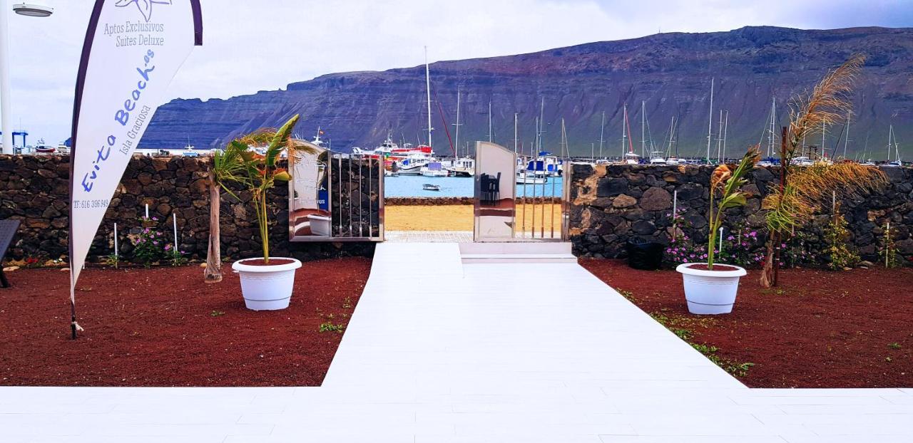 La Graciosa Camelia Beach Vistas Mar Caleta de Sebo Exterior photo