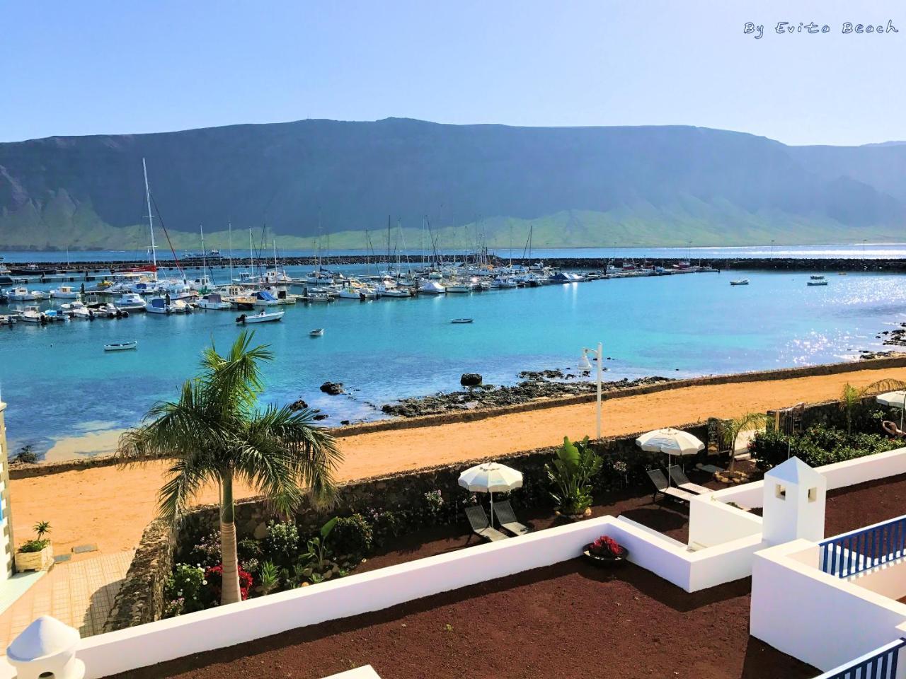 La Graciosa Camelia Beach Vistas Mar Caleta de Sebo Exterior photo